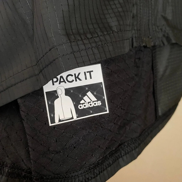 NWT Adidas Own The Run Response Windbreaker Jacket Size Large black light weight - Picture 9 of 12